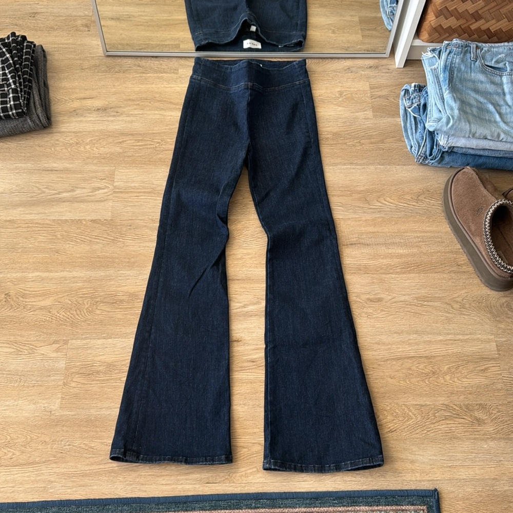 FRAME The Jetset Flare in Keller (sz 1) - Picture 6 of 11